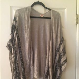 Grey Patterned Poncho Cardigan